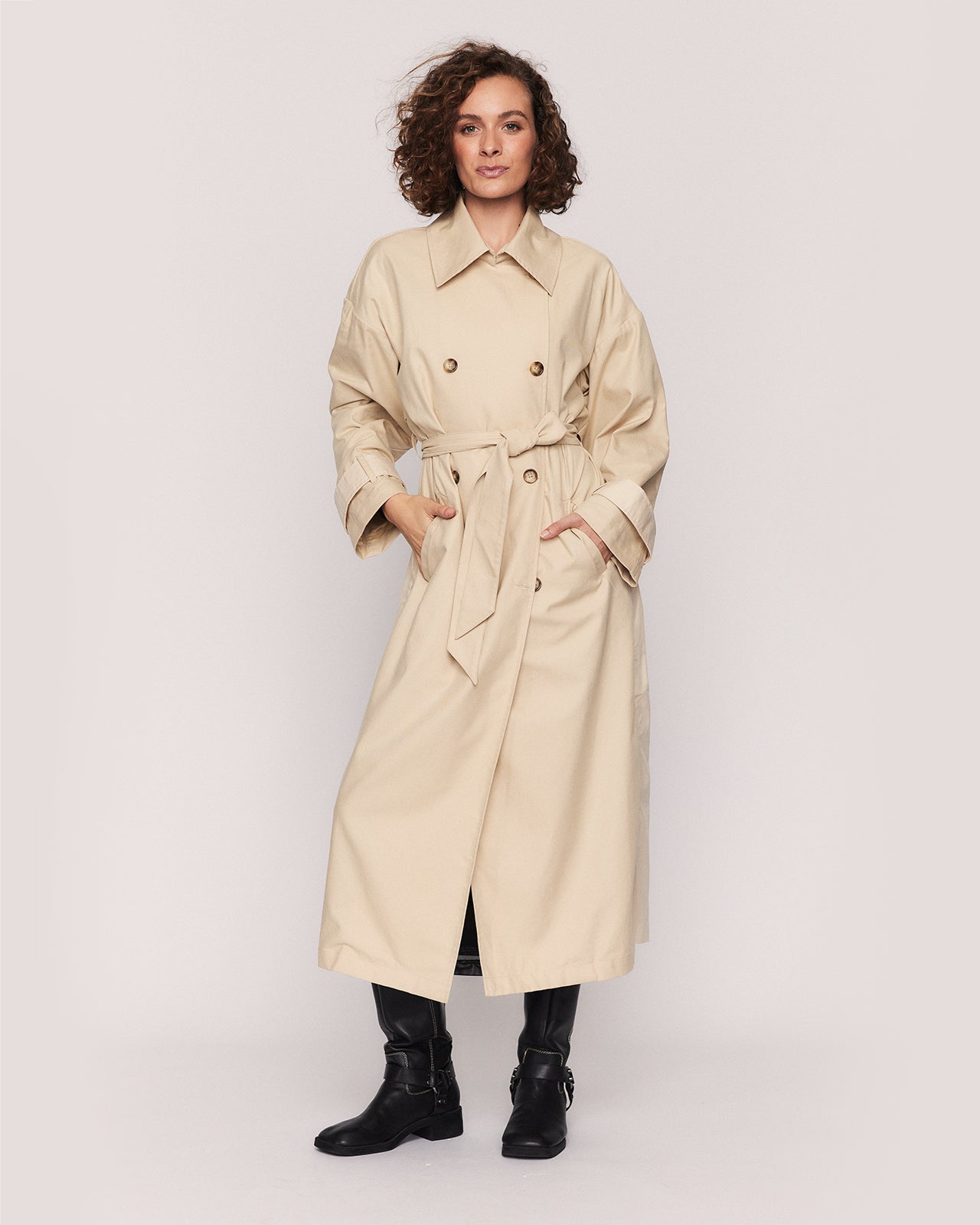 DANIEL TRENCH COAT IN SAND