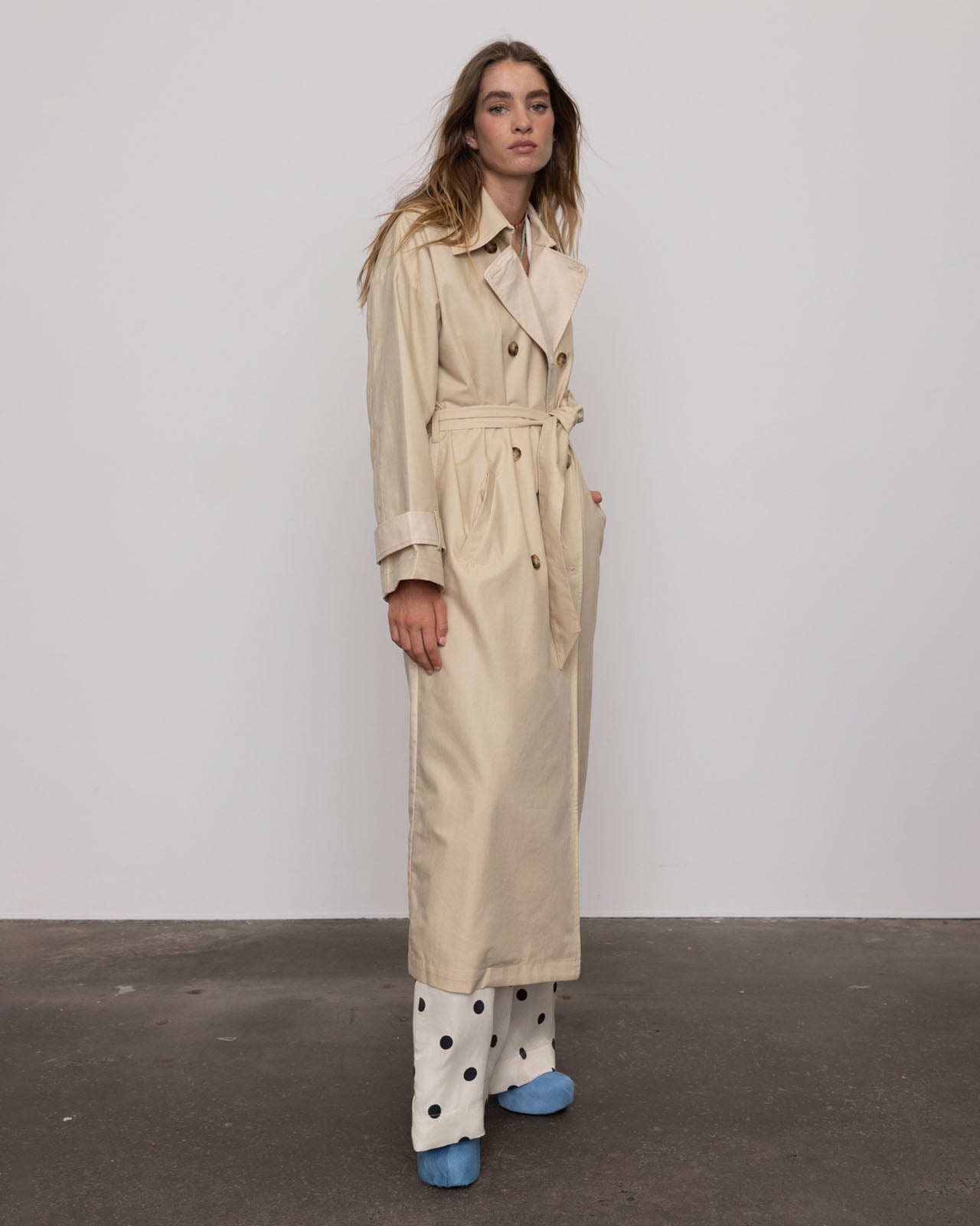 DANIEL TRENCH COAT IN SAND – SUMMERYCOPENHAGEN