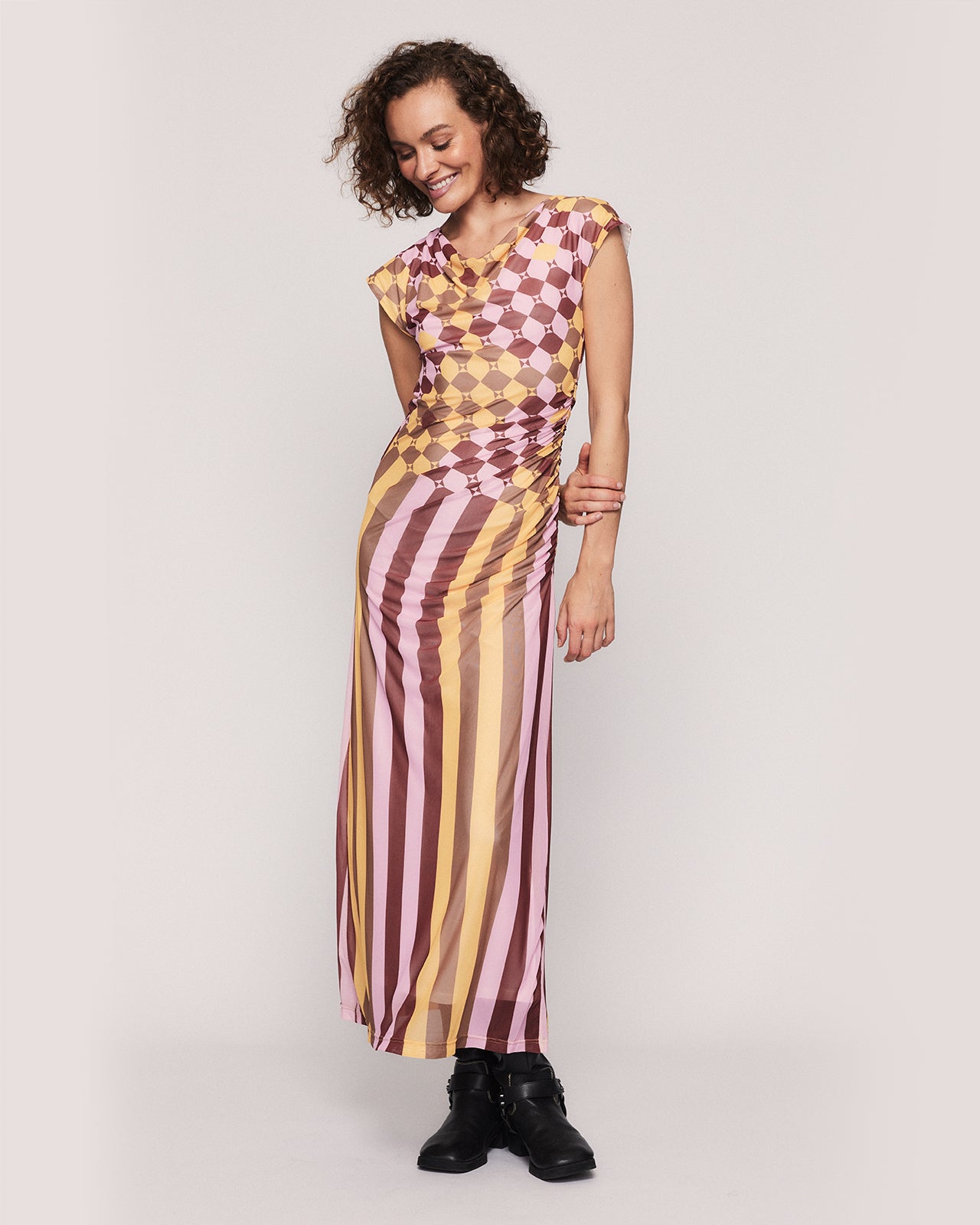 IKE DRESS IN BARN RED