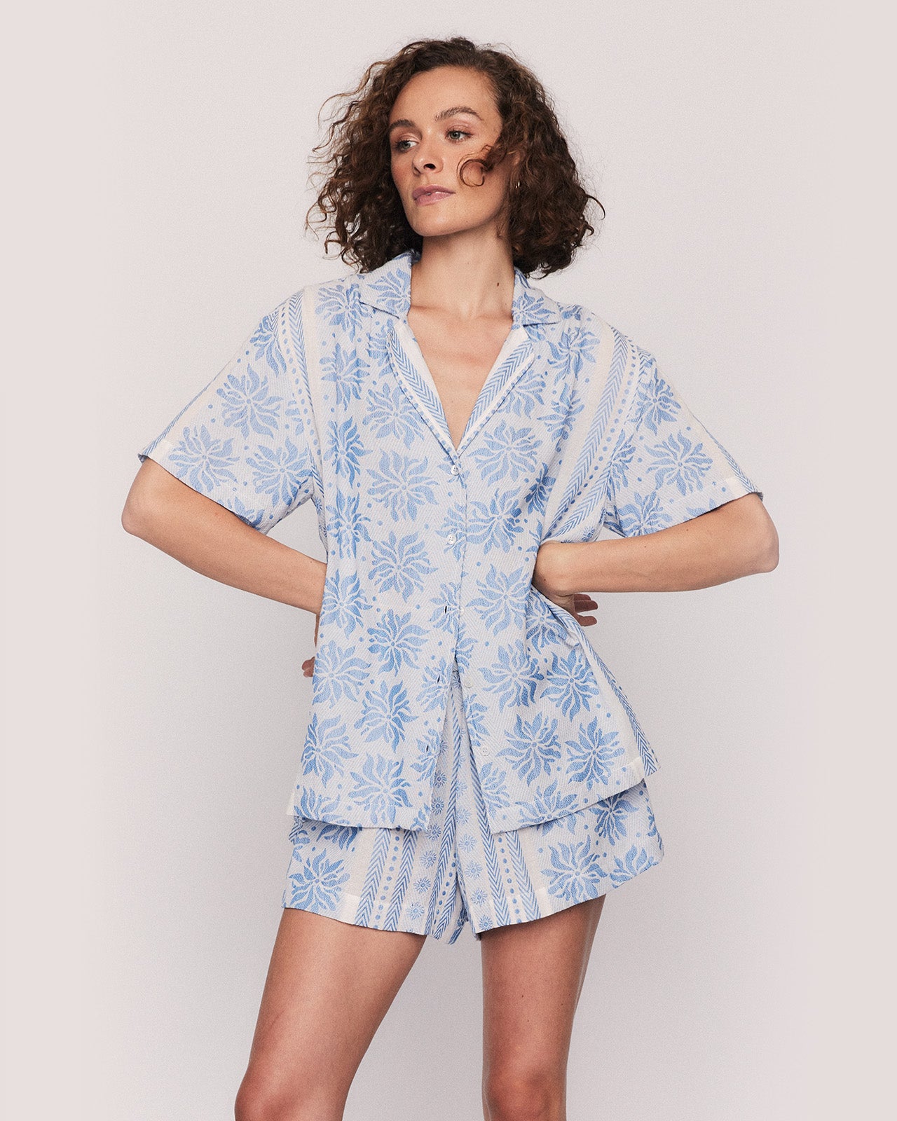 ZAIN SHIRT IN WHITE-BLUE