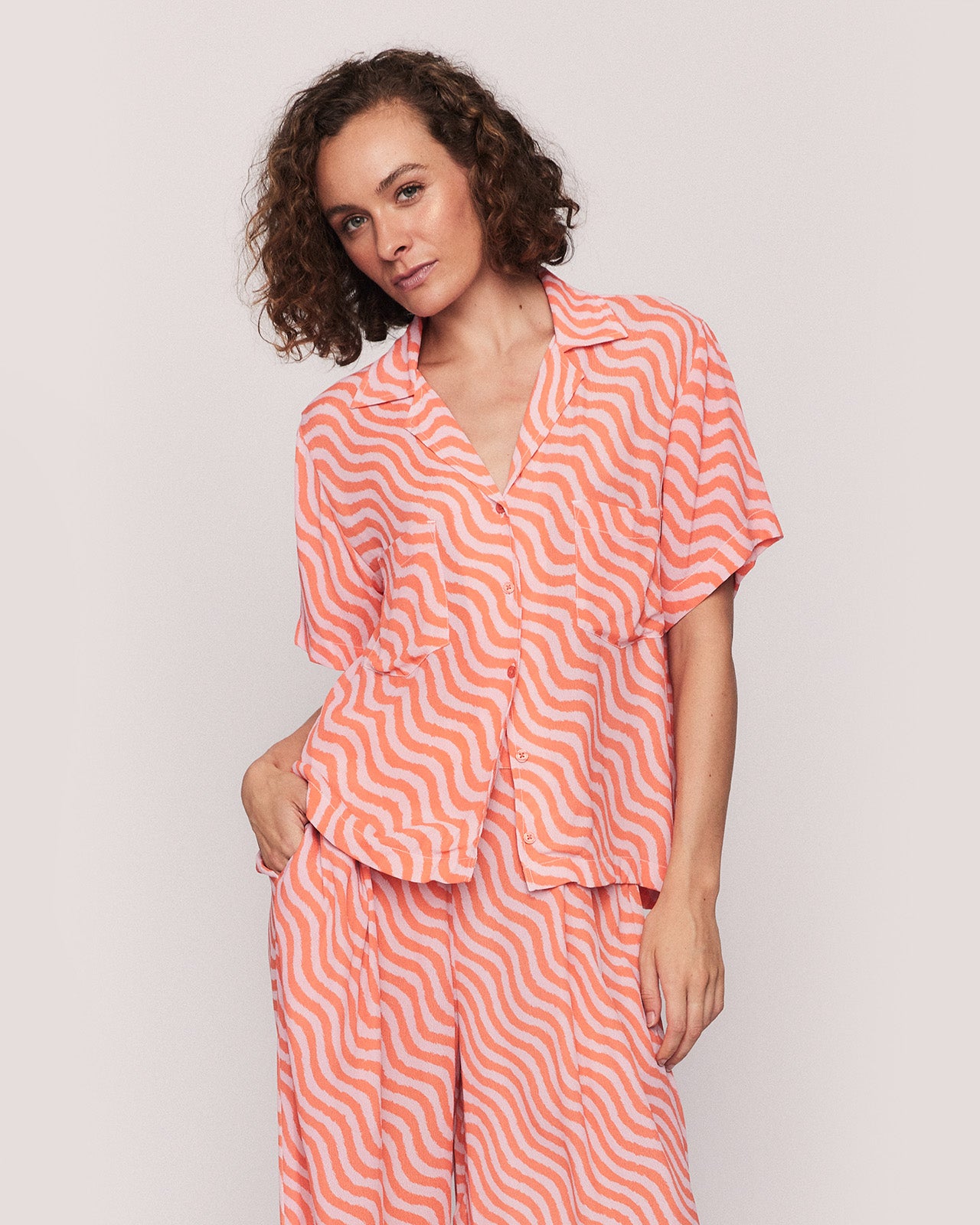 CAROL SHORT SLEEVE SHIRT IN CAMELLIA