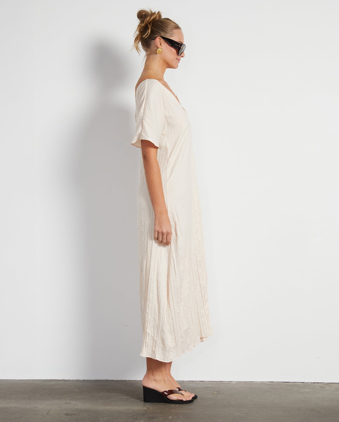 AMBRE CRINKLE SLIP IN CREAM