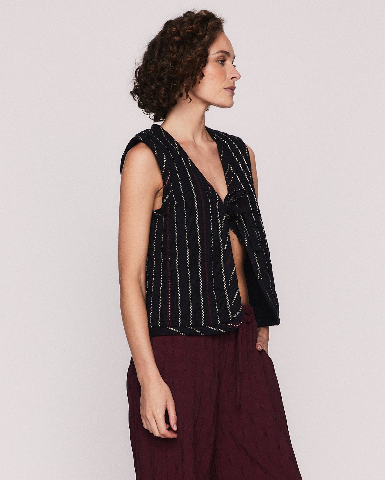 ELAINE QUILTED VEST IN BLACK